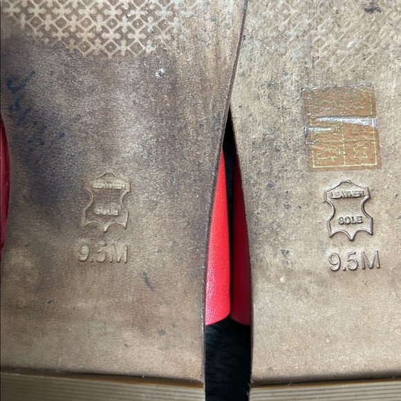 Tory Burch Red Sandals with Gold Accents - Picture 5 of 11